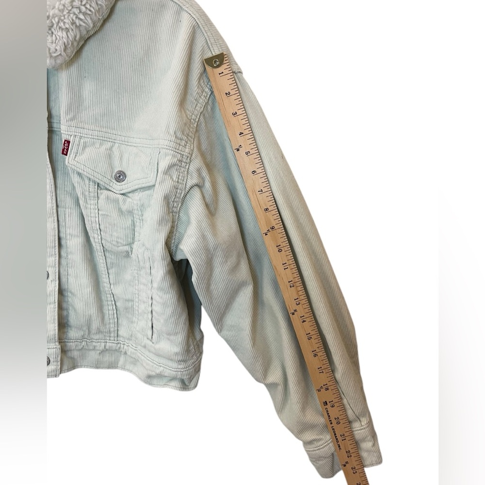 Levi's Women's Soft Mint Green Sherpa-Lined Denim Jacket Size Small - Picture 9 of 12